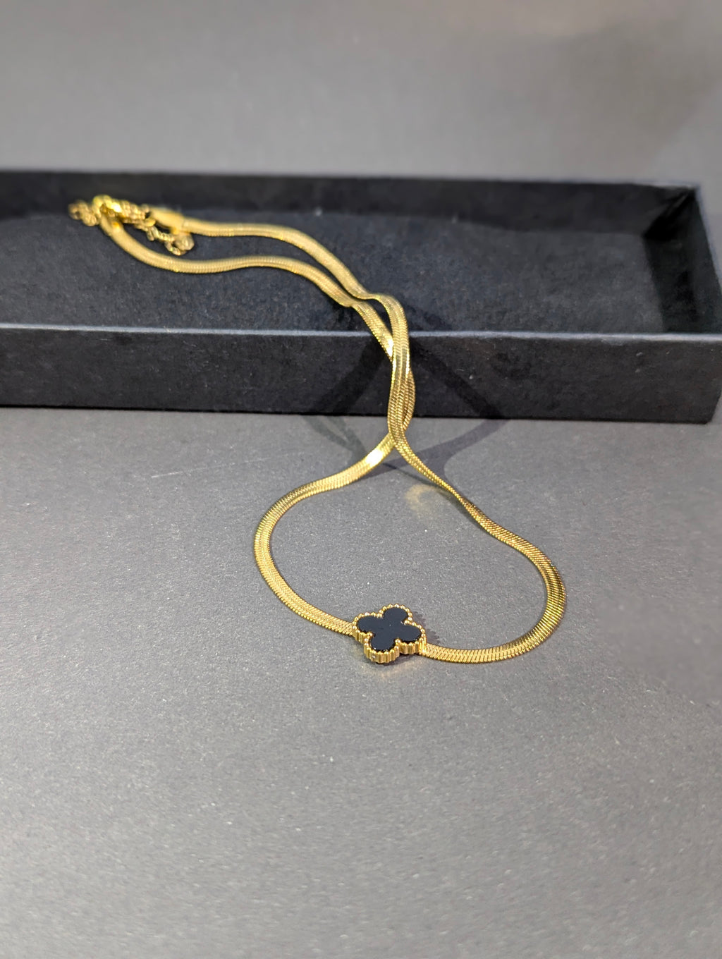Premium Gold-Plated Black Clover Snake Chain Necklace - Anti-Tarnish Stainless Steel Four-Leaf Clover Pendant for Women