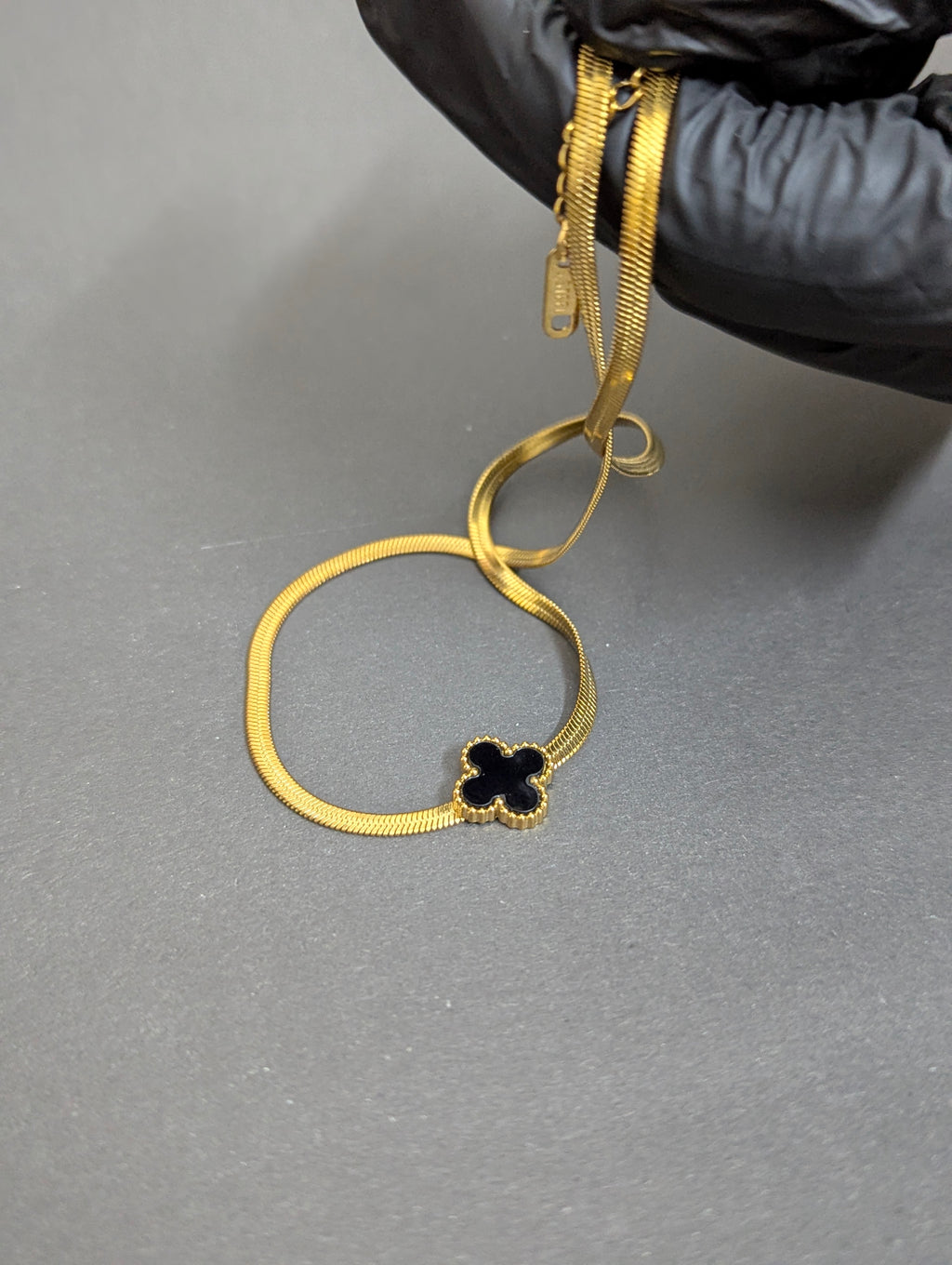Premium Gold-Plated Black Clover Snake Chain Necklace - Anti-Tarnish Stainless Steel Four-Leaf Clover Pendant for Women