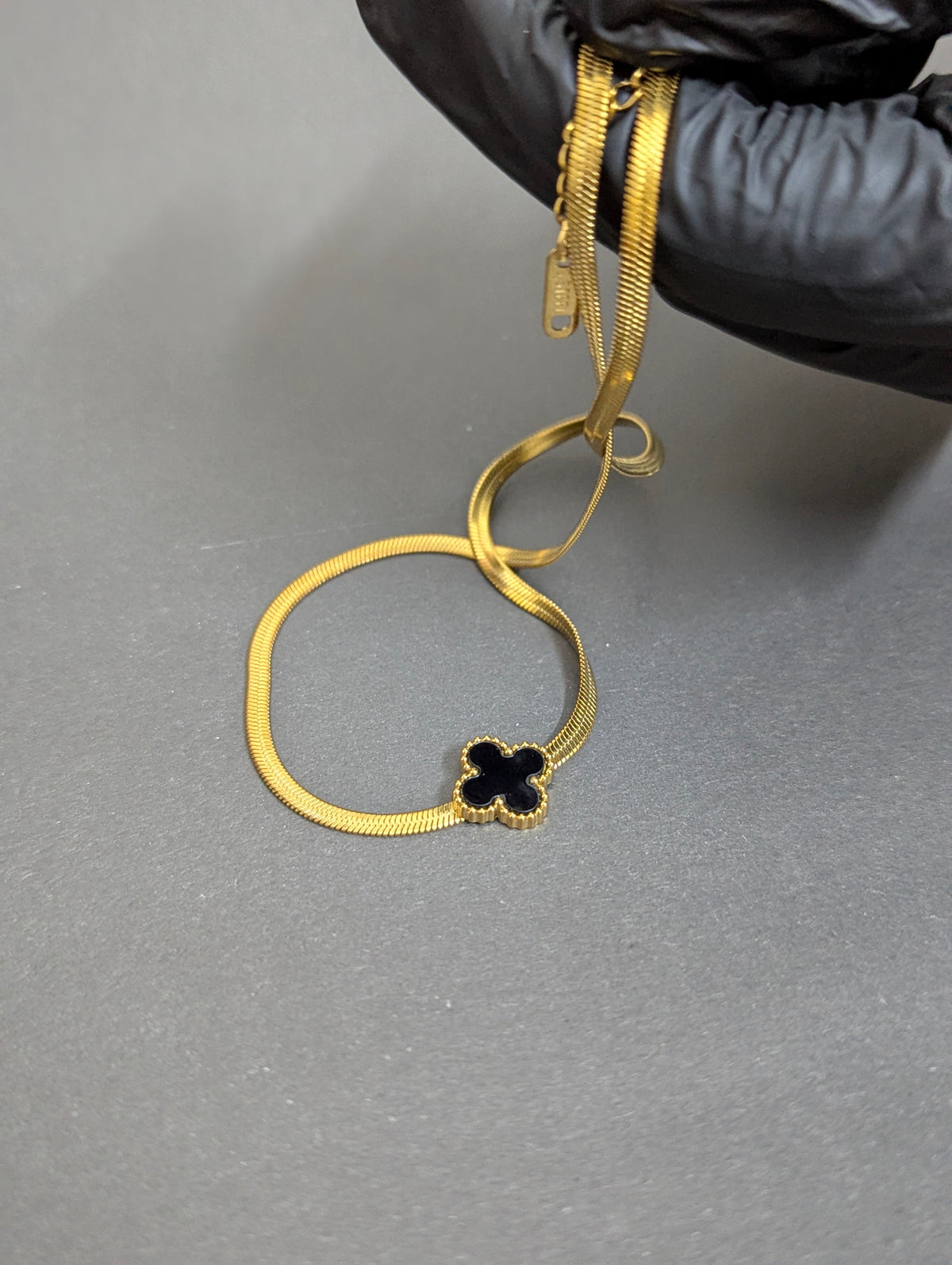 Premium Gold-Plated Black Clover Snake Chain Necklace - Anti-Tarnish Stainless Steel Four-Leaf Clover Pendant for Women