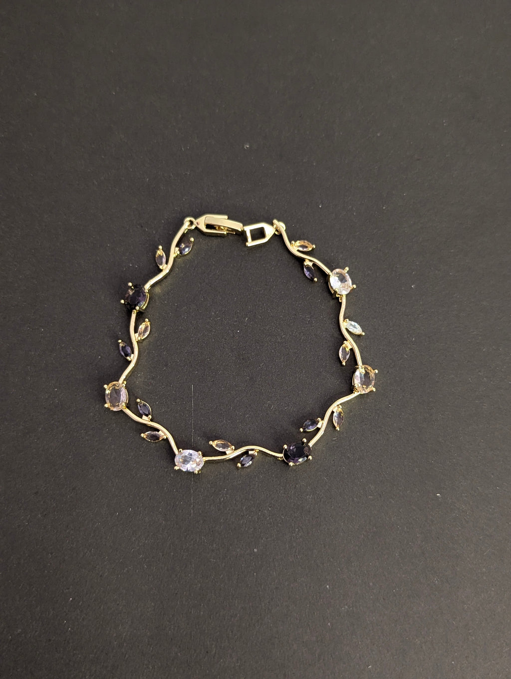 Viral Rapunzel Tulip Bracelet – Elegant Crystal Floral Wristlet
